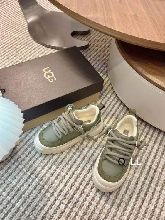 Picture of UGG Shoes _SKUUGGsz35-45LL100119895